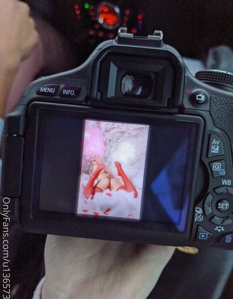 blonde onlyfans top photo