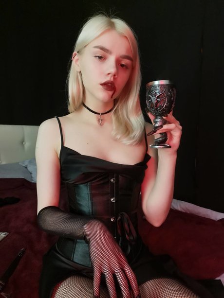 curvy girl onlyfans art porn archive