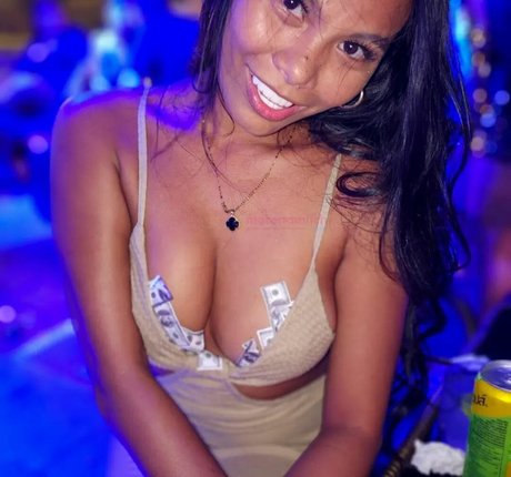 outdoor shower onlyfans beautiful xxx pictures