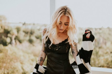 pool threesome onlyfans best picture