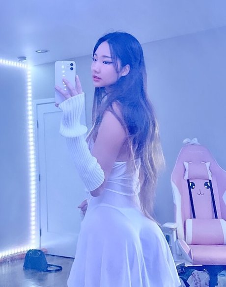 female domination onlyfans porn image