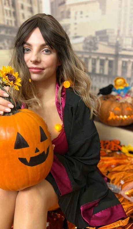 big tits brunette onlyfans best pic