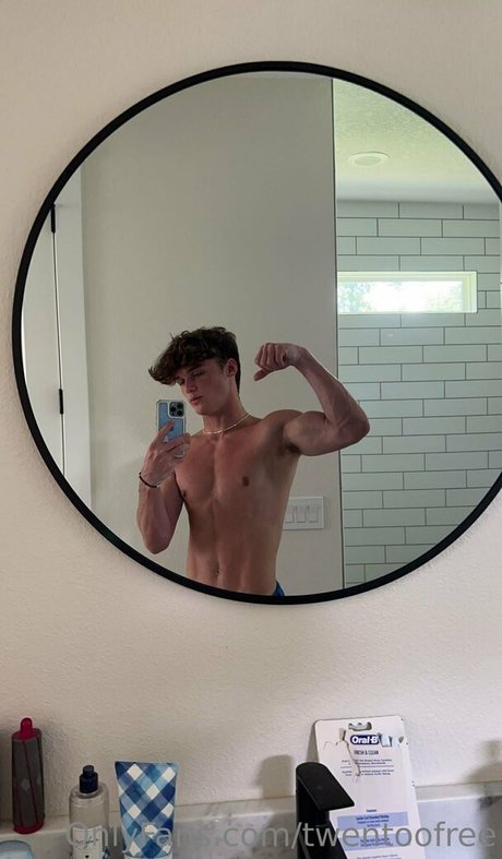 twentoofree pornstar erotic img