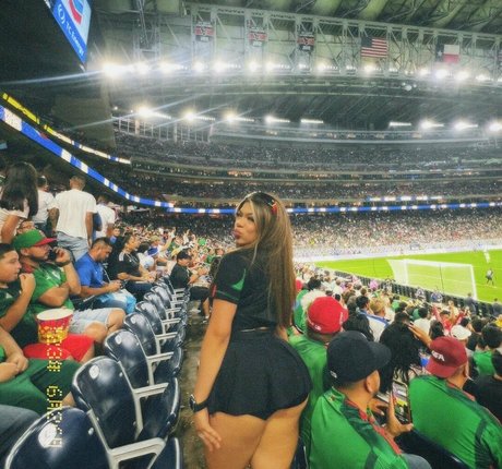 melymonique xxx star image