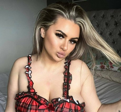 asian shemale onlyfans beautiful nude galleries