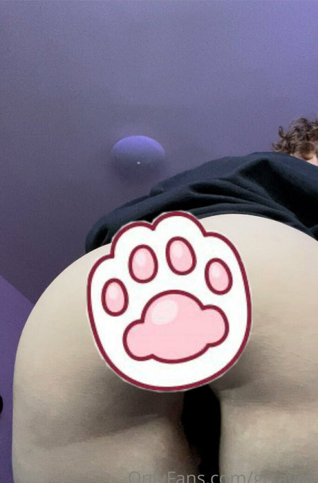 grrraves model nudes img