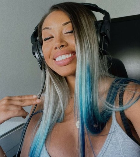 Ericka Bozeman model top pics