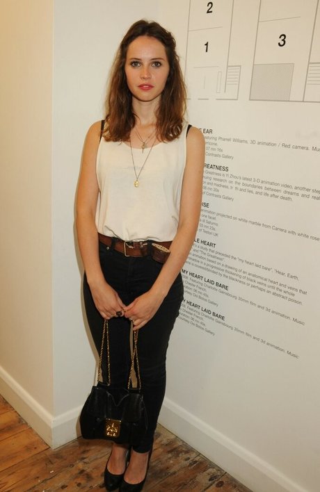 Felicity Jones top model photo