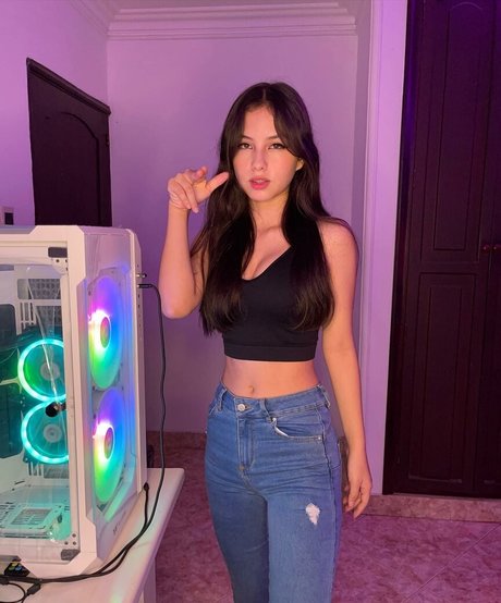 asian shemale onlyfans beautiful naked images