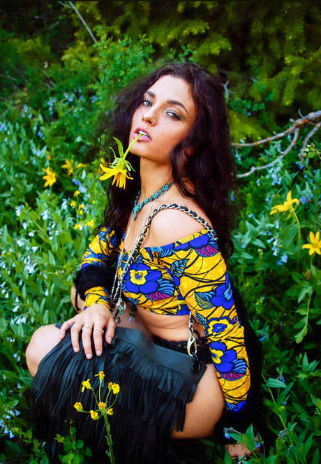 skinny brunette onlyfans pornographic image