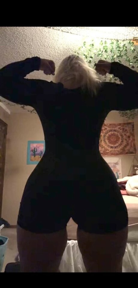 Paige Kinowski pornographic model picture