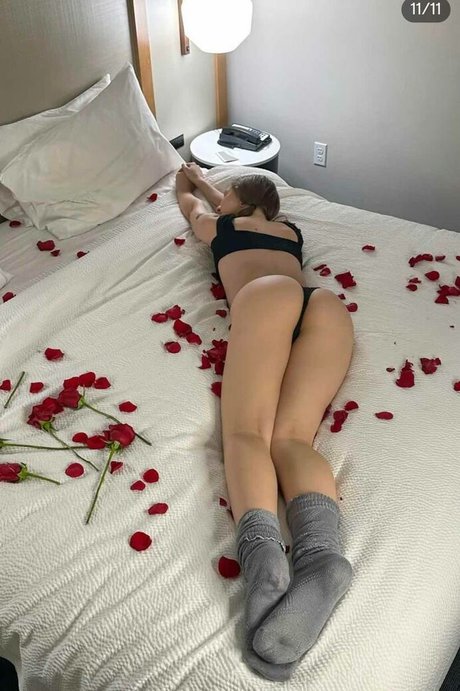 tiny onlyfans hot sexy gallery