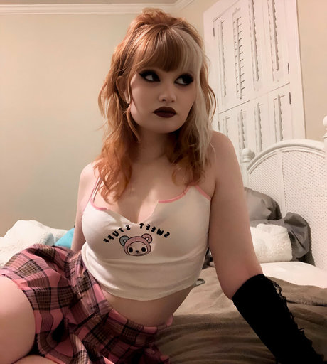 Juliephillia nude actress image