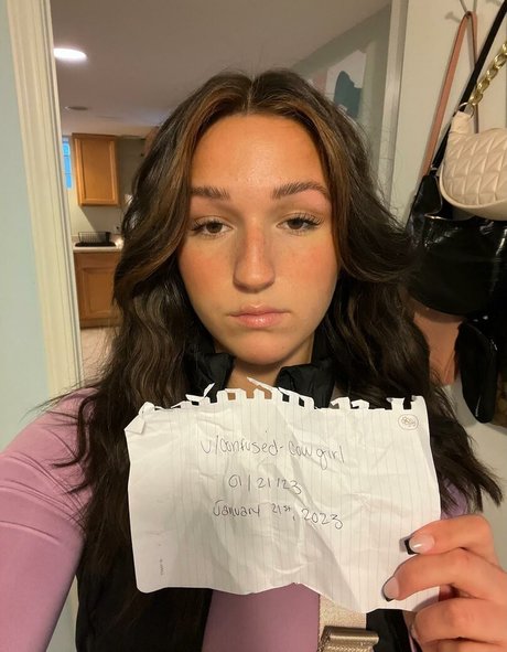 Anna Hendricks model porn pic