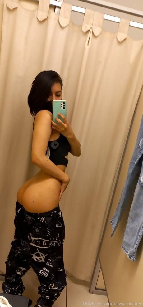 pool threesome onlyfans pretty img