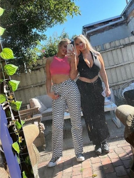 famous ladyboy onlyfans hot nude image