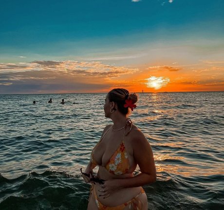 sneakers onlyfans hot porn gallery