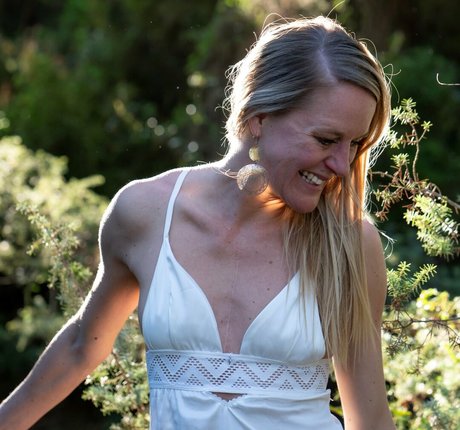 Alexandra Wennmacher model top image