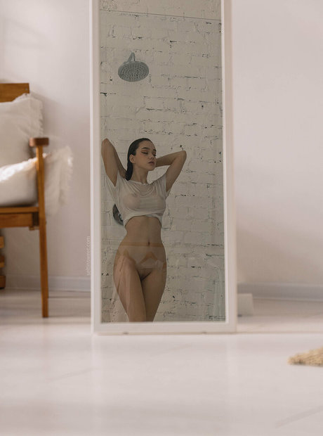 Seltin star erotic photo