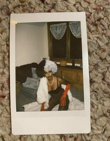 hickiesnbubbles exclusive actress pics