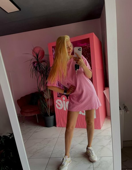 college girl onlyfans free img