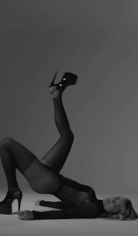 curvy girl onlyfans free image