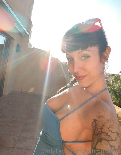 sofimoraxxx nudes pornstar picture