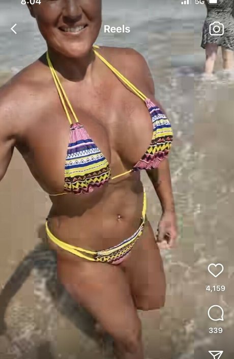 hottest milf onlyfans free nude img