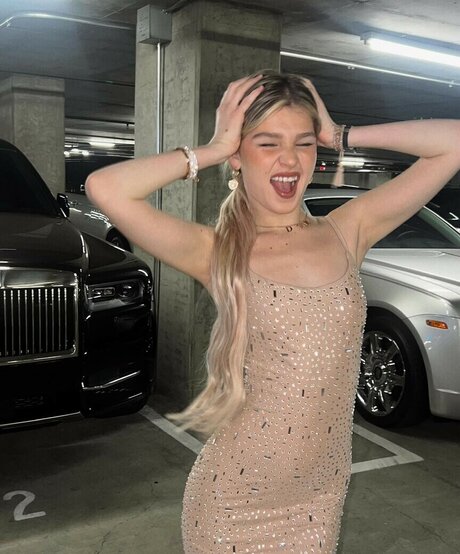 Abby Paradise beautiful actress image