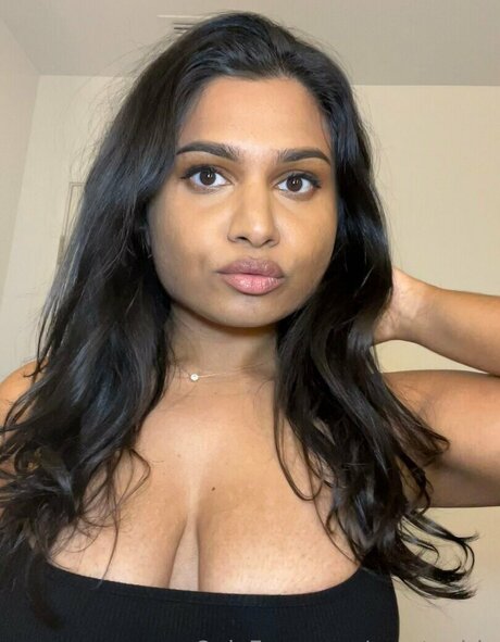 curvy cougar onlyfans art nude img