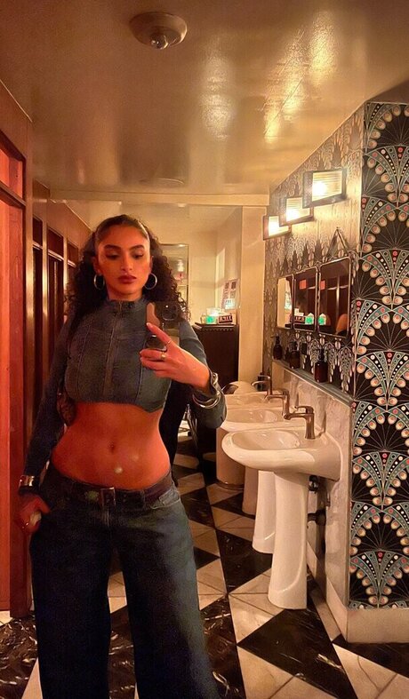 asian pawg onlyfans pornographic photos