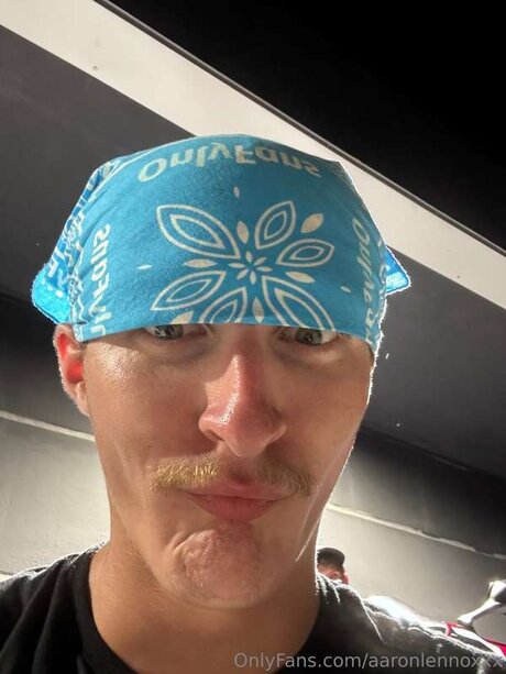 Aaronlennoxxx pornstar exclusive images