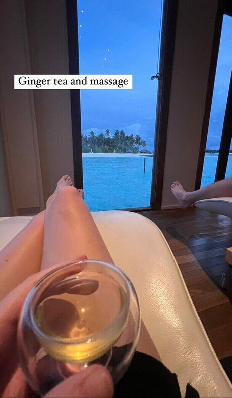 Thea Booysen erotic star images