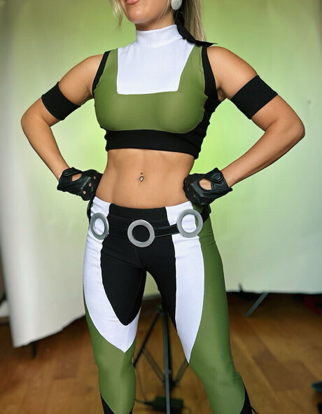 Mortal Kombat Erotic Cosplay perfect model gallery