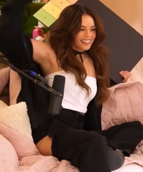 hairy pussy onlyfans beautiful naked pic