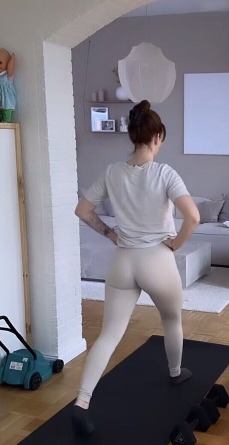 bikini teen onlyfans pornos image