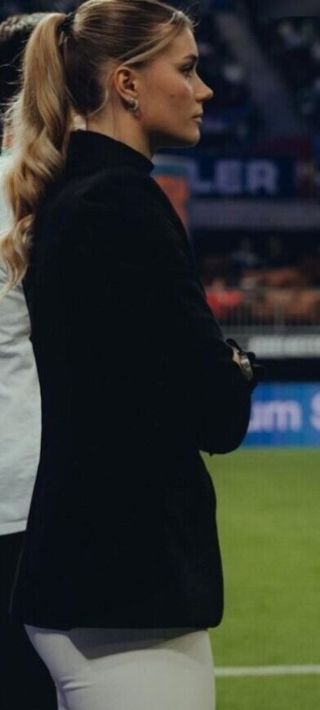 Selina Cerci nudes model picture