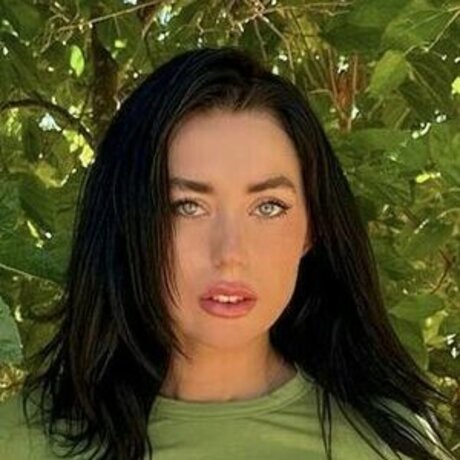 Itssian blue model beautiful galleries