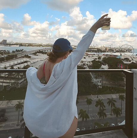 Sonny Loops pornstar high quality photos