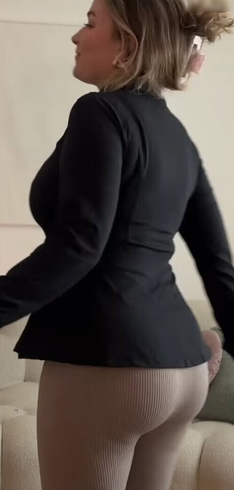 Sonny Loops star nudes pic