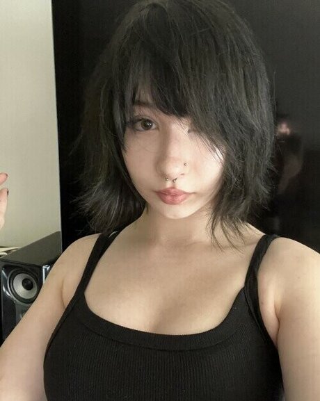 Defeatthel0w erotic star archive