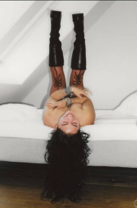 Leonie Buchegger actress pictures