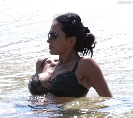 Maria Grazia Cucinotta pretty model galleries