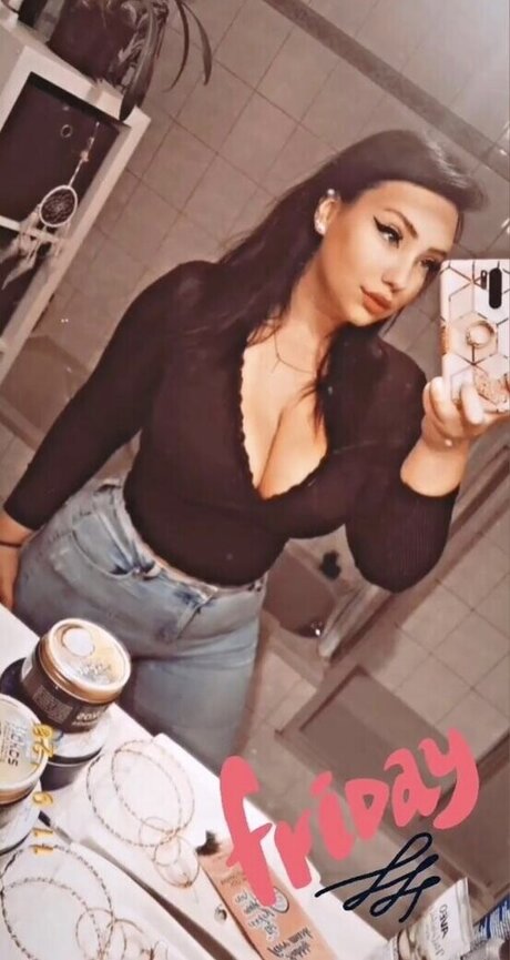 Lara Marie v__ pornstar nudes image