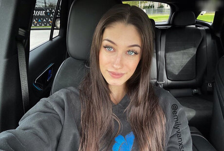 emilyvanxssa star adult pictures