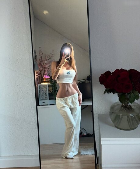 emilyvanxssa hot pornstar images