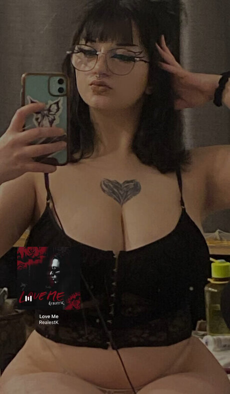 bl00dyh4nd beautiful pornstar pictures