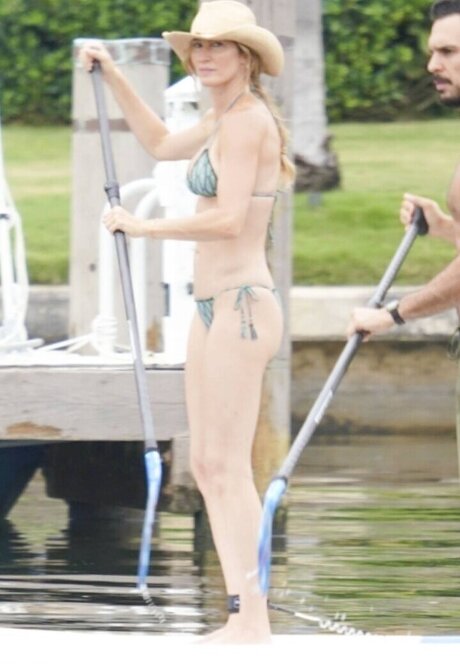 lesbian seduction onlyfans best pics