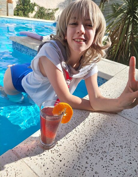 Tomomechi free model photo