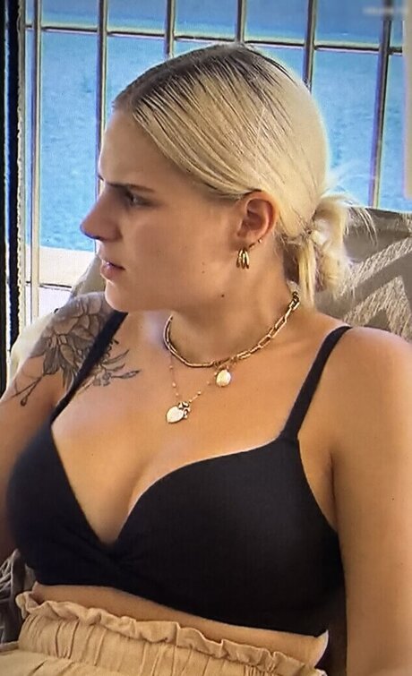 Wollnys pornographic model photos